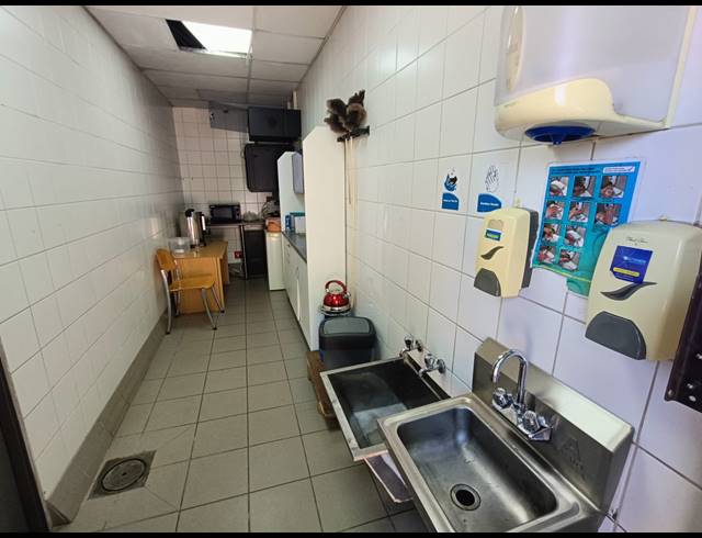 420M² BUILDING FOR SALE IN BO-DORP